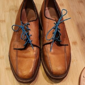 Allen Edmonds Brown Leather Oxfords with Blue Laces